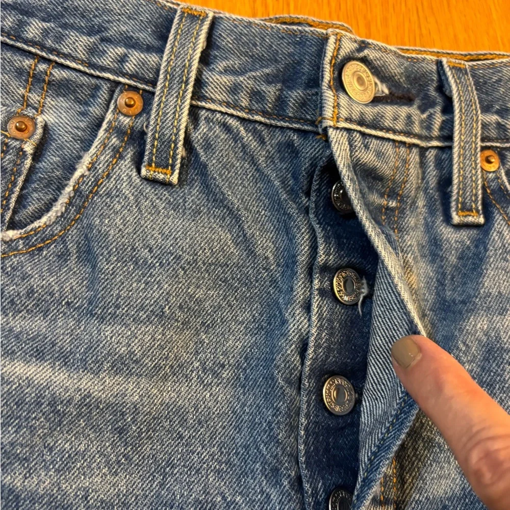 Levi’s Strauss & Co 501 Jean Shorts Size 30 - Picture 4 of 7